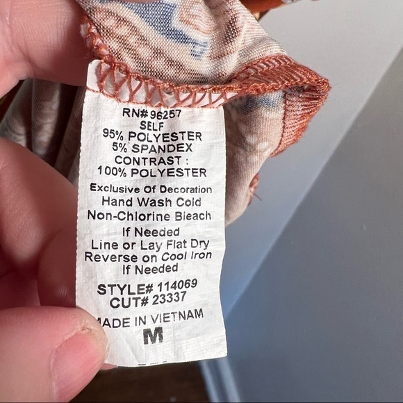 PerSeption Concept Blouse Tan Blue Paisley - Picture 10 of 10